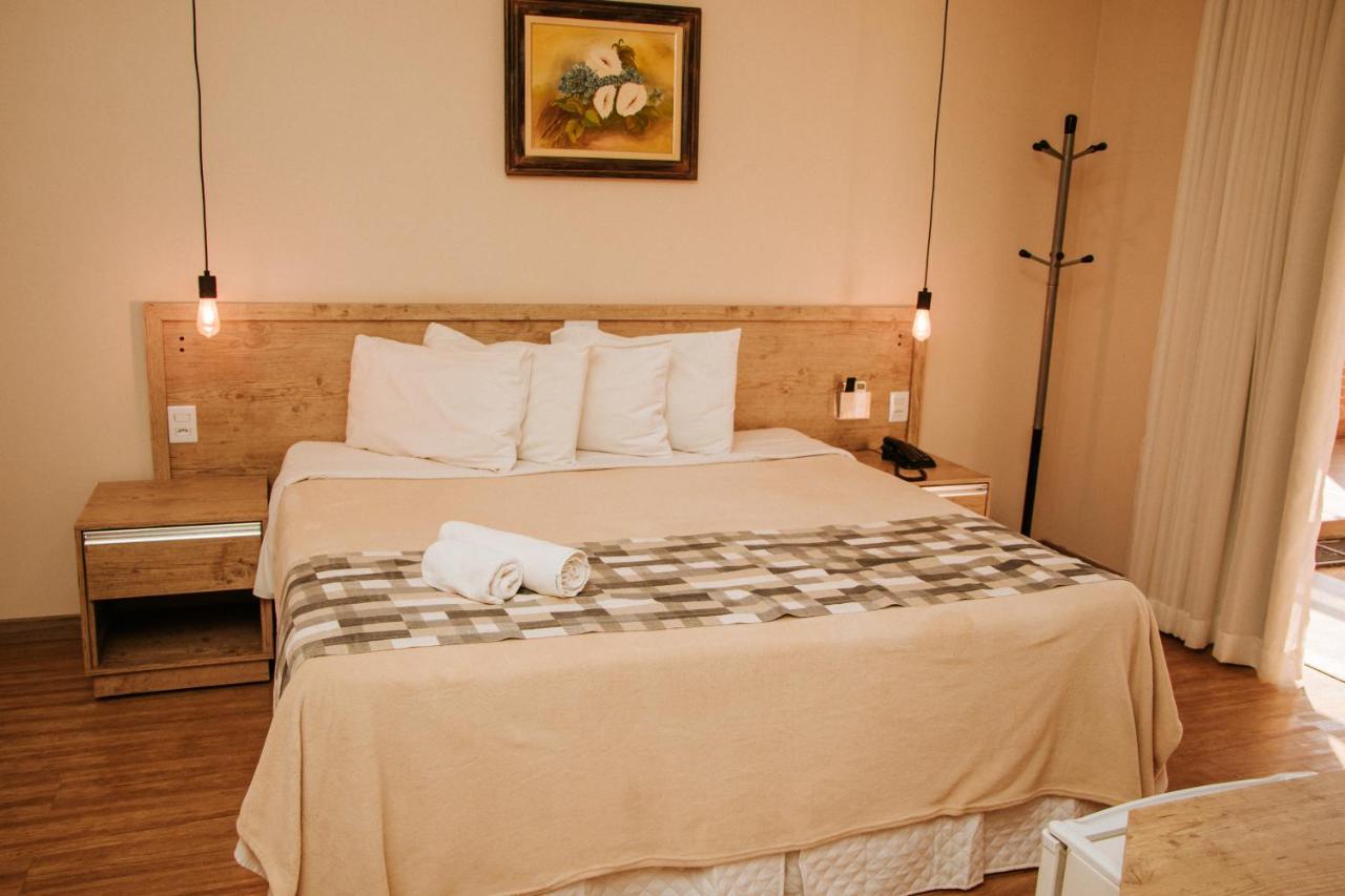 Hotel Rancho Pedras *